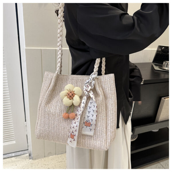 Straw Woven Capacious Shoulder Bag - Image 9