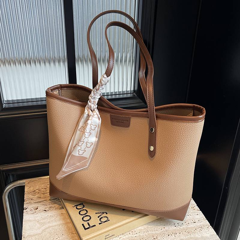 Large Capacity Soft Commuter Versatile Fashion Hand Bag - Image 3
